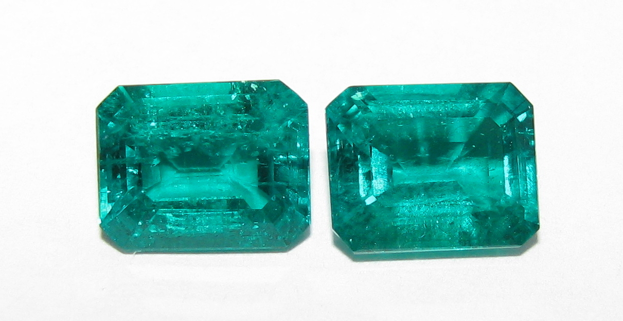 C grade 8x10mm Avarra lab-grown Colombian emeralds